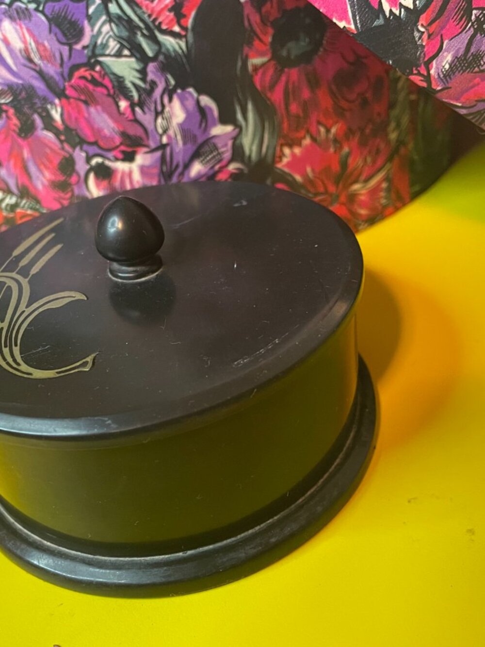 VTG Powder Case - Picture 2 of 8